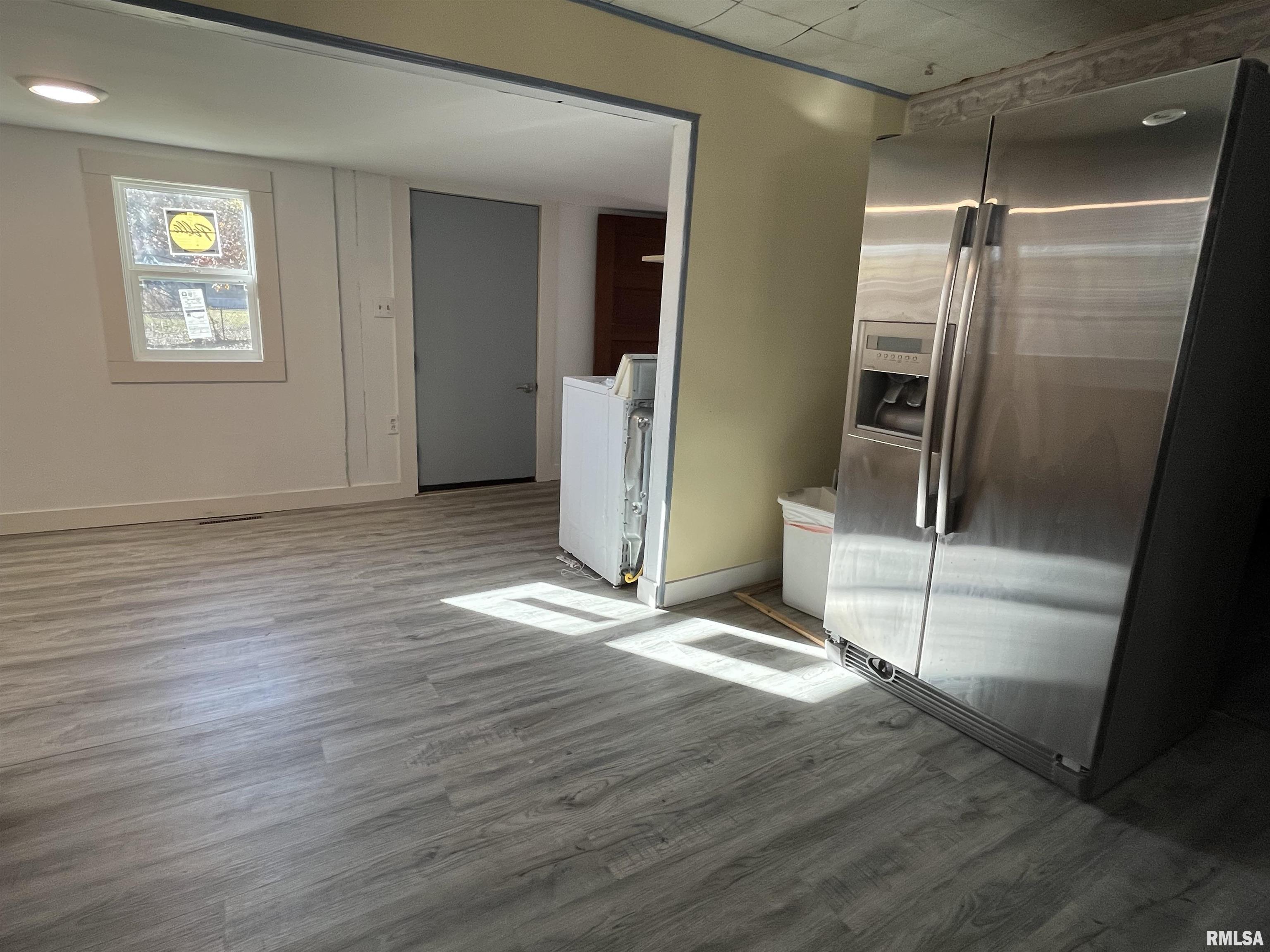 606 West Madison Street Athens, IL 62613 - Photo 4 of 16 Gallery Image 4