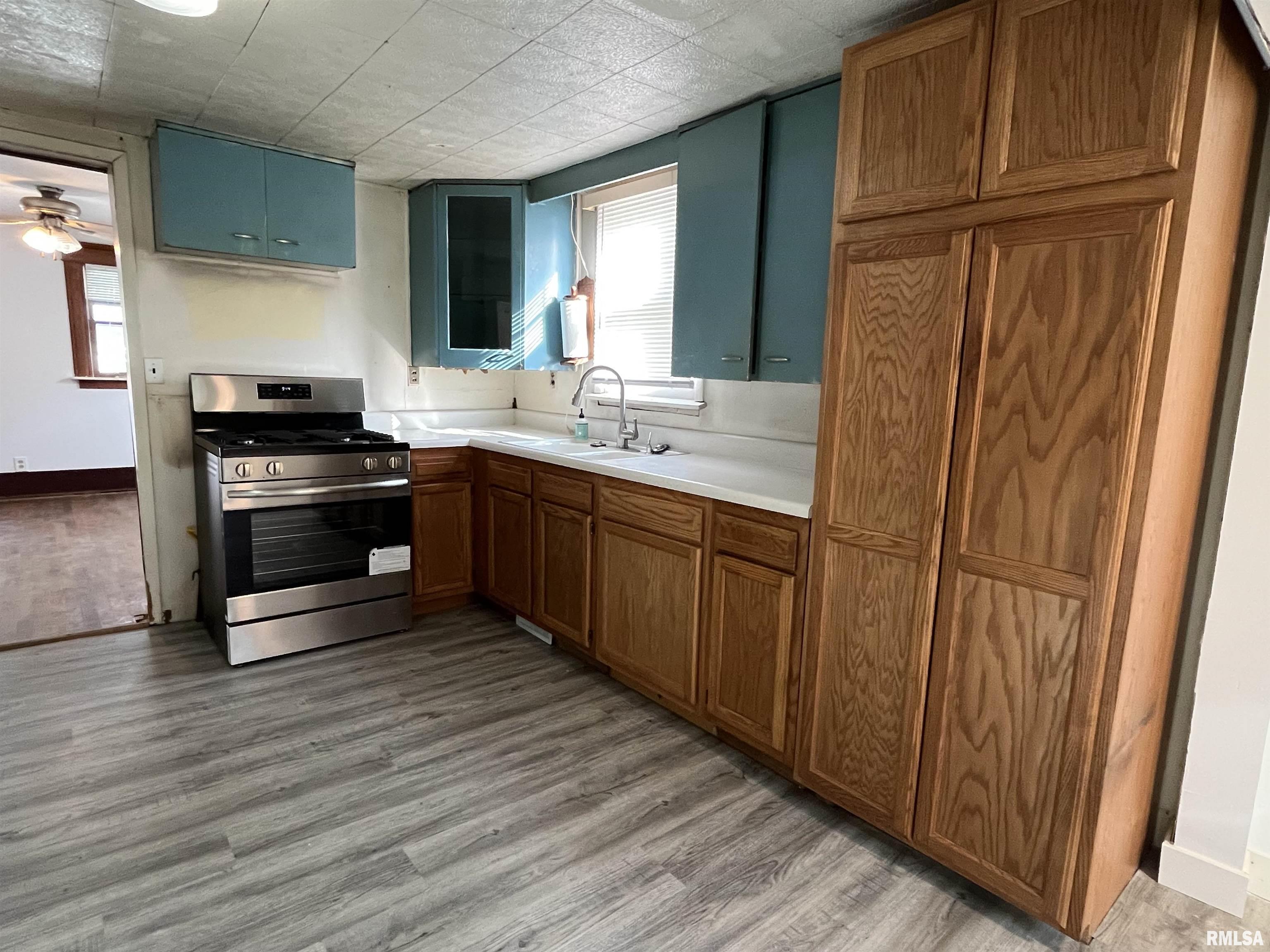 606 West Madison Street Athens, IL 62613 - Photo 5 of 16 Gallery Image 5