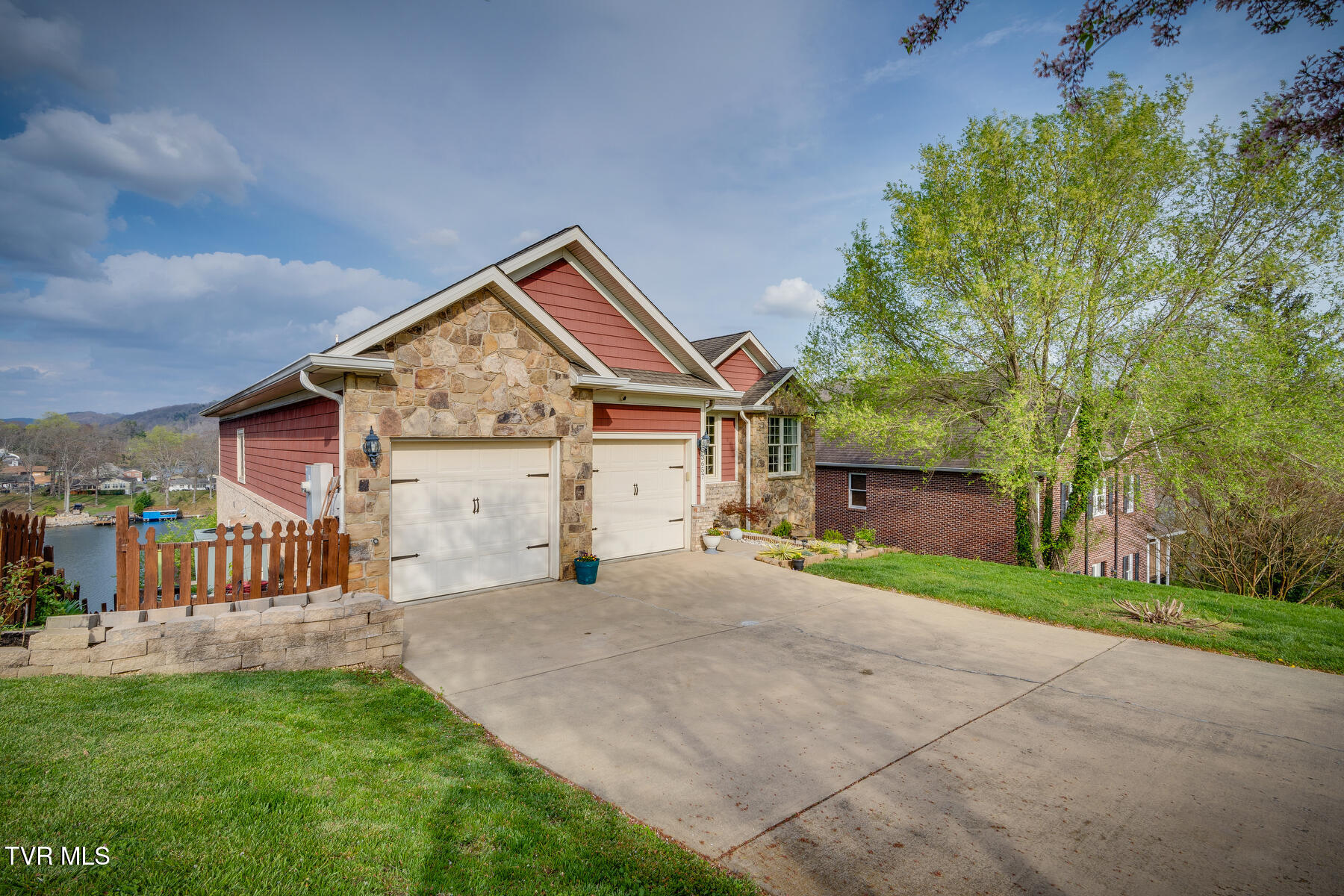 3657 Crest Road Kingsport, TN 37664 - Photo 2 of 69 1000037073