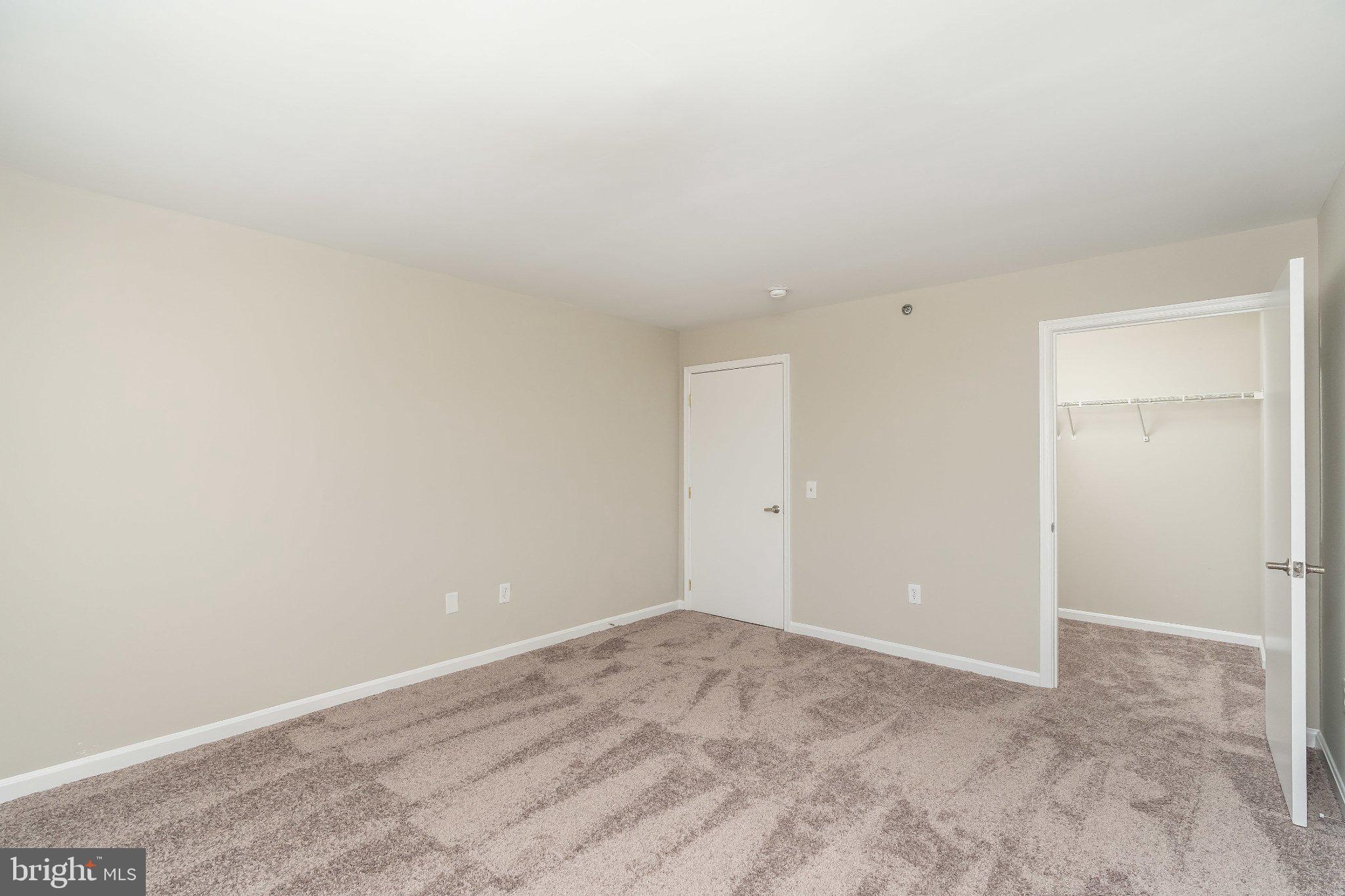 2702 Lighthouse Point East, Unit 532 Baltimore, MD 21224 - Photo 21 of 41 Spacious, versatile room awaits your touch.