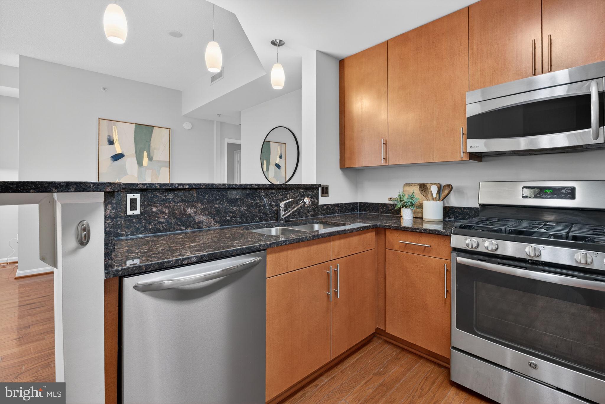 1390 Kenyon Street Northwest, Unit 613 Washington, DC 20010 - Photo 5 of 24