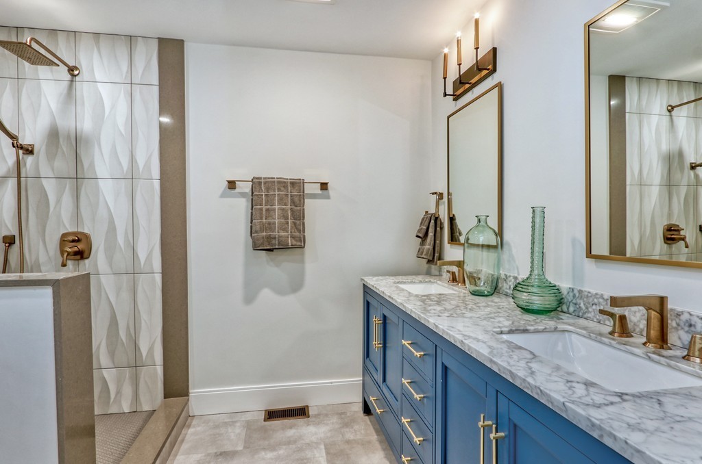 38-40 Windsor Road, Unit 1 Somerville, MA 02144 - Photo 10 of 21 Gallery Image 10