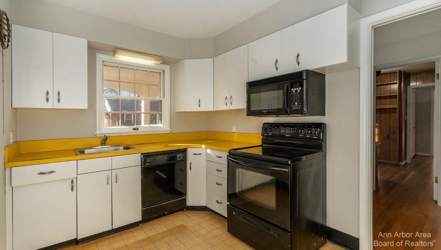 2 Ruthven Place Ann Arbor, MI 48104 - Photo 17 of 35 Photo 17