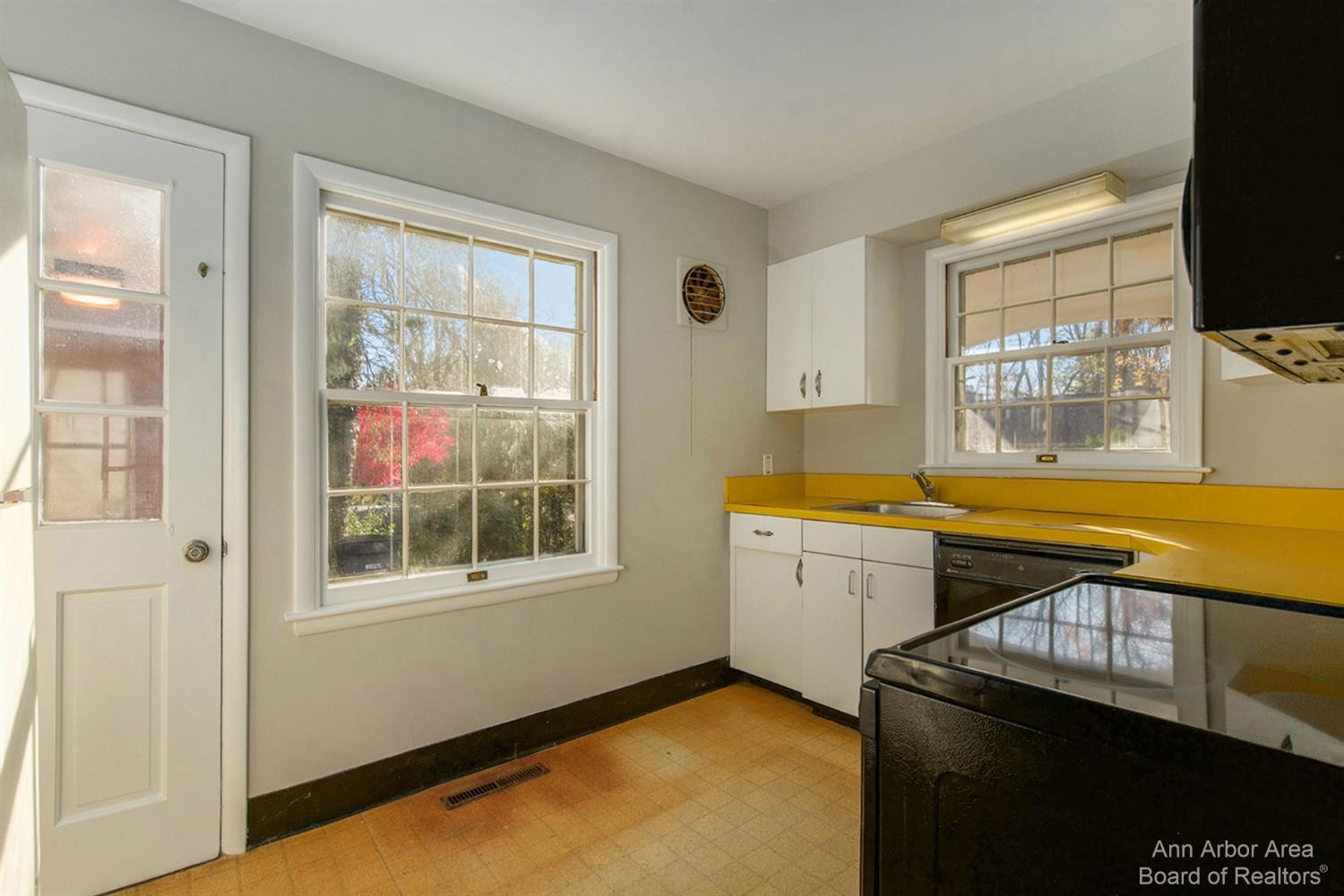 2 Ruthven Place Ann Arbor, MI 48104 - Photo 18 of 35 Photo 18