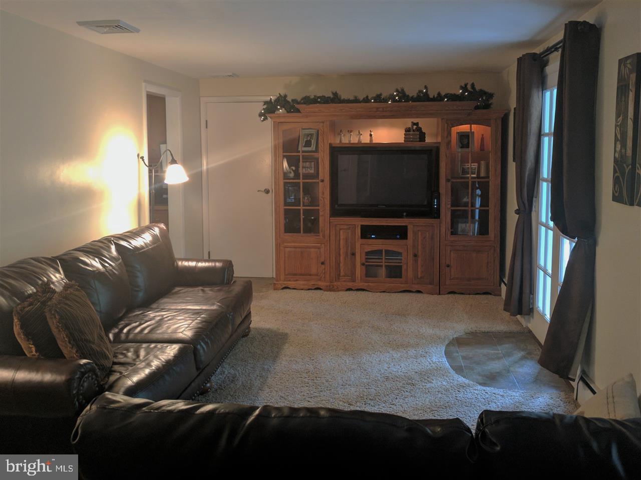 1496 Bonbar Road York, PA 17403 - Photo 14 of 27 Gallery Image 14
