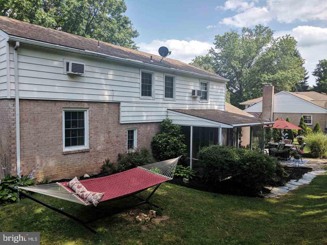 1496 Bonbar Road York, PA 17403 - Photo 3 of 27 Gallery Image 3