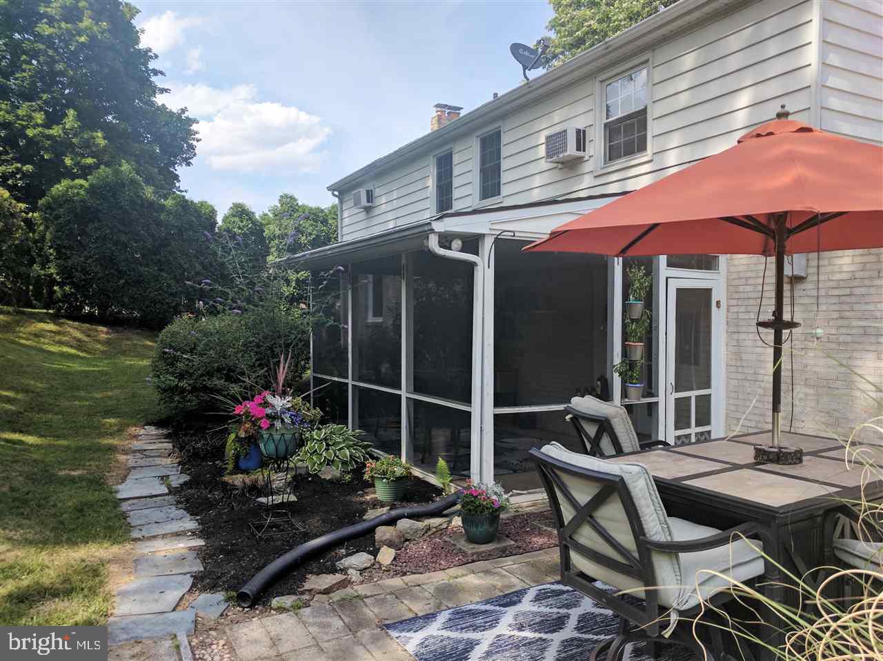 1496 Bonbar Road York, PA 17403 - Photo 6 of 27 Gallery Image 6