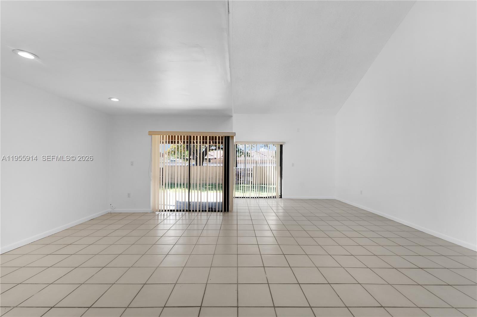 6114 Southwest 127th Place Miami, FL 33183 - Photo 11 of 42