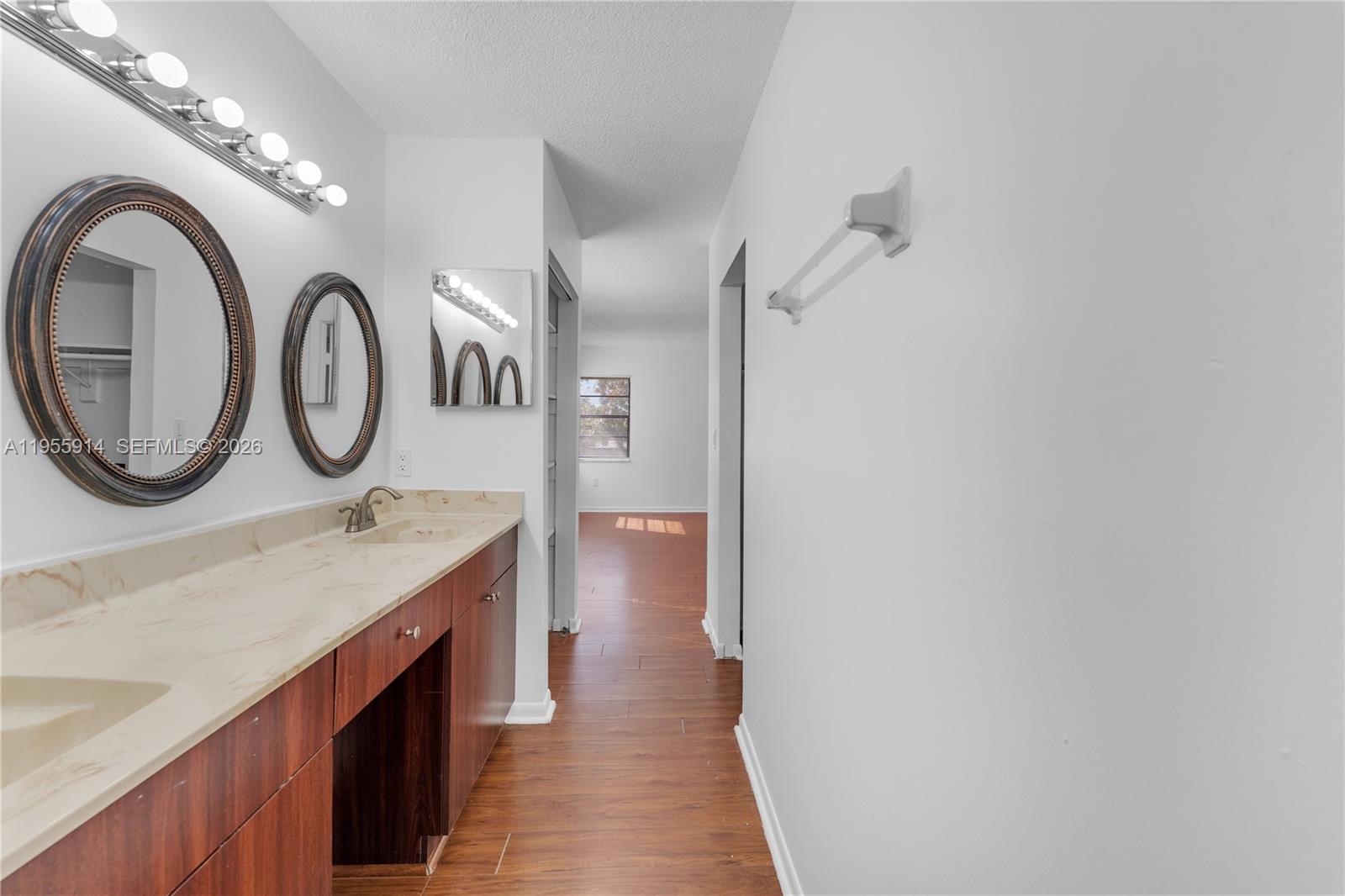 6114 Southwest 127th Place Miami, FL 33183 - Photo 28 of 42