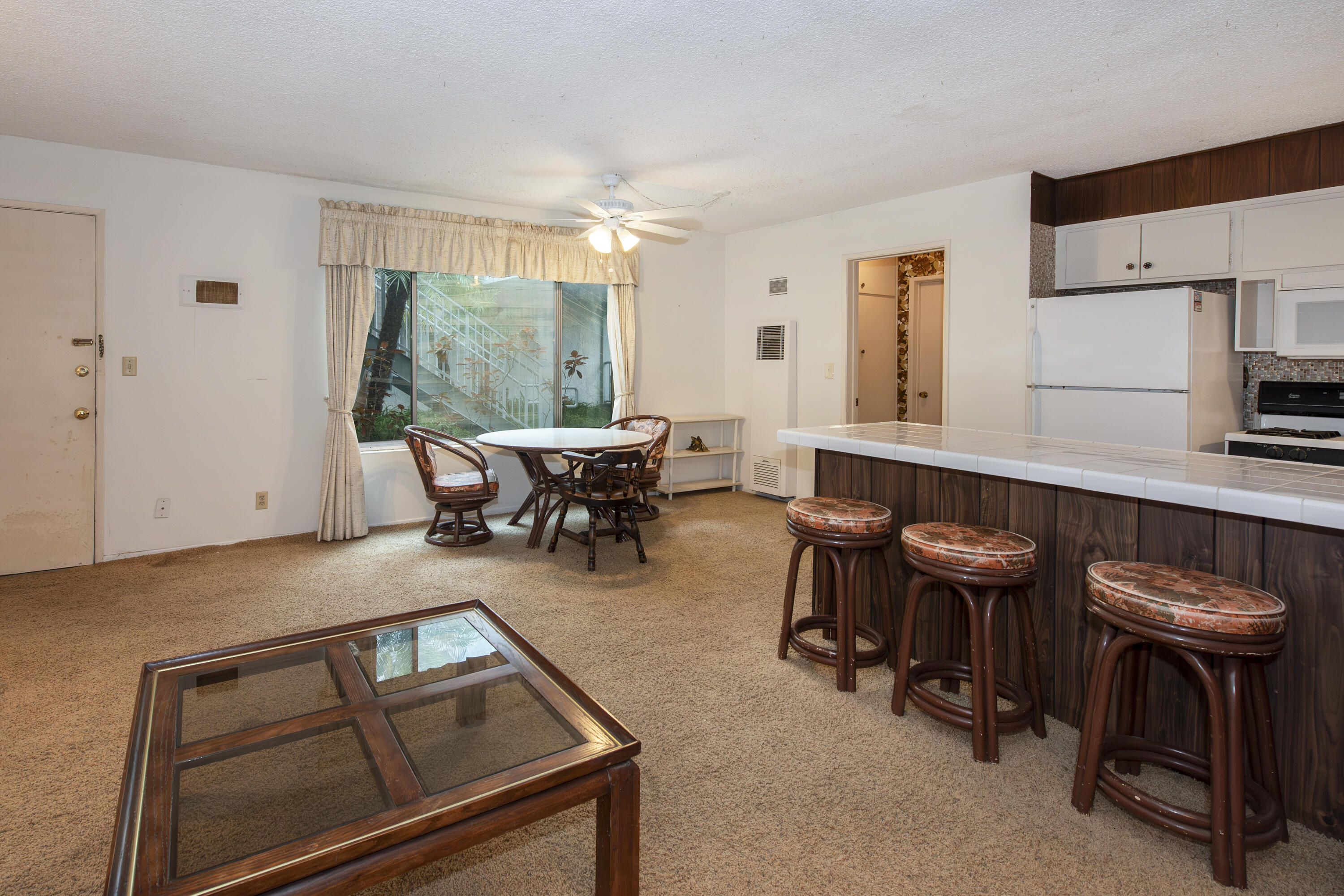 4880 Sandyland Road, Unit 39 Carpinteria, CA 93013 - Photo 5 of 21 Great room
