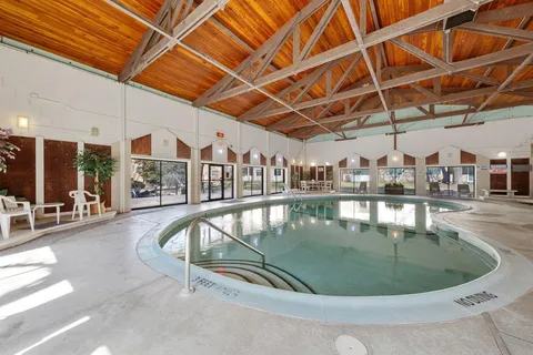 $100,000 | 10211 Cedar Lake Road, Unit 309, Minnetonka, MN 55305