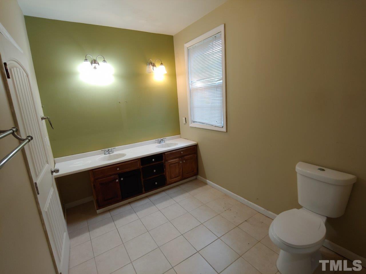 1208 Cross Link Road Raleigh, NC 27610 - Photo 14 of 20