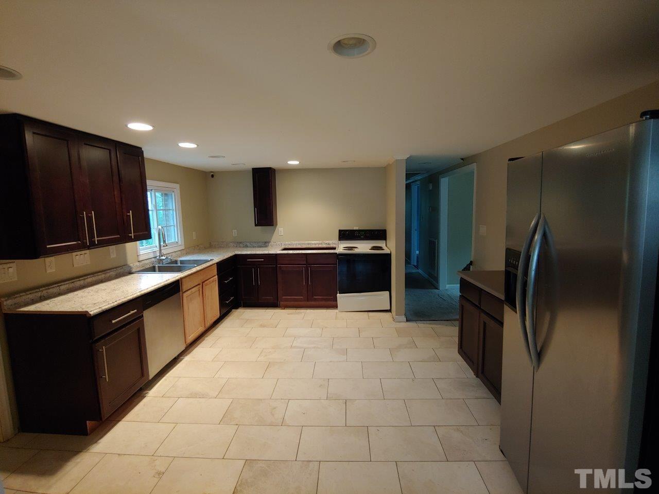1208 Cross Link Road Raleigh, NC 27610 - Photo 5 of 20