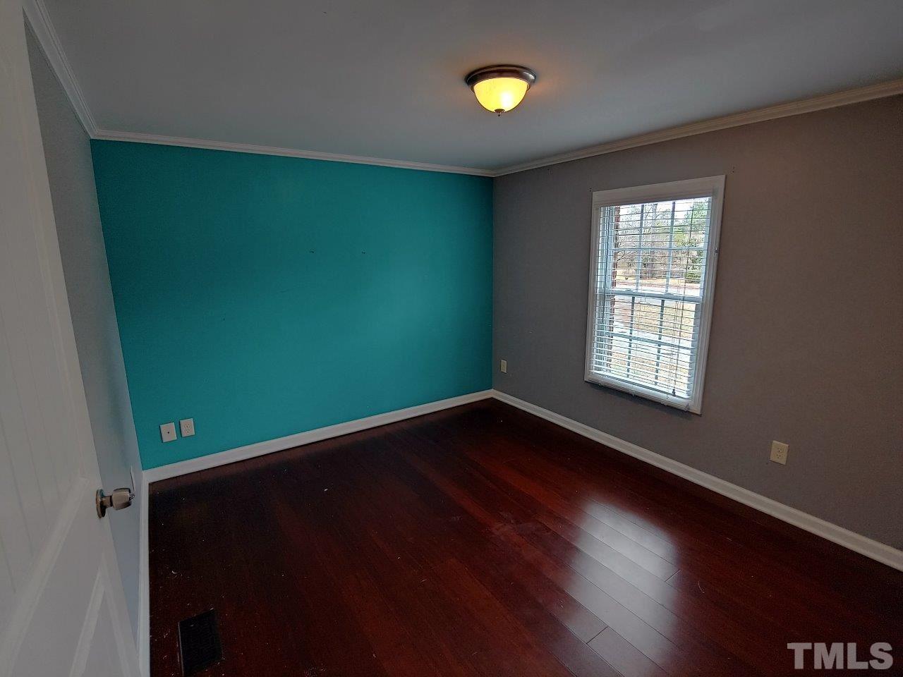 1208 Cross Link Road Raleigh, NC 27610 - Photo 10 of 20