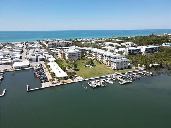 $325,000 | 3810 Gulf Of Mexico Drive, Unit F206, Longboat Key, FL 34228