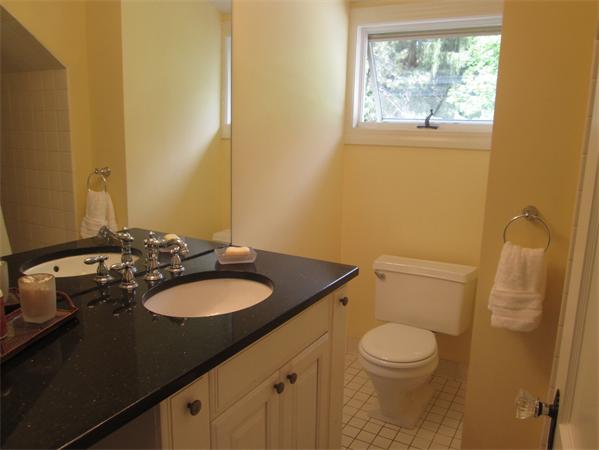 71 Mayflower Road Needham, MA 02492 - Photo 11 of 14