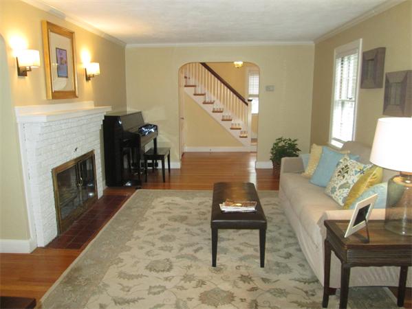71 Mayflower Road Needham, MA 02492 - Photo 2 of 14