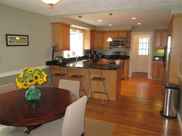 71 Mayflower Road Needham, MA 02492 - Photo 5 of 14