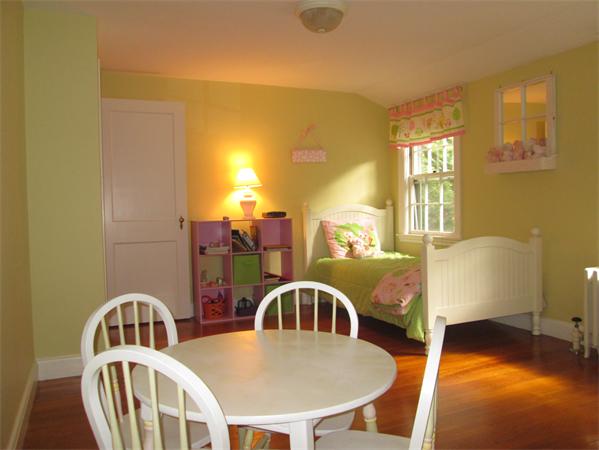 71 Mayflower Road Needham, MA 02492 - Photo 8 of 14