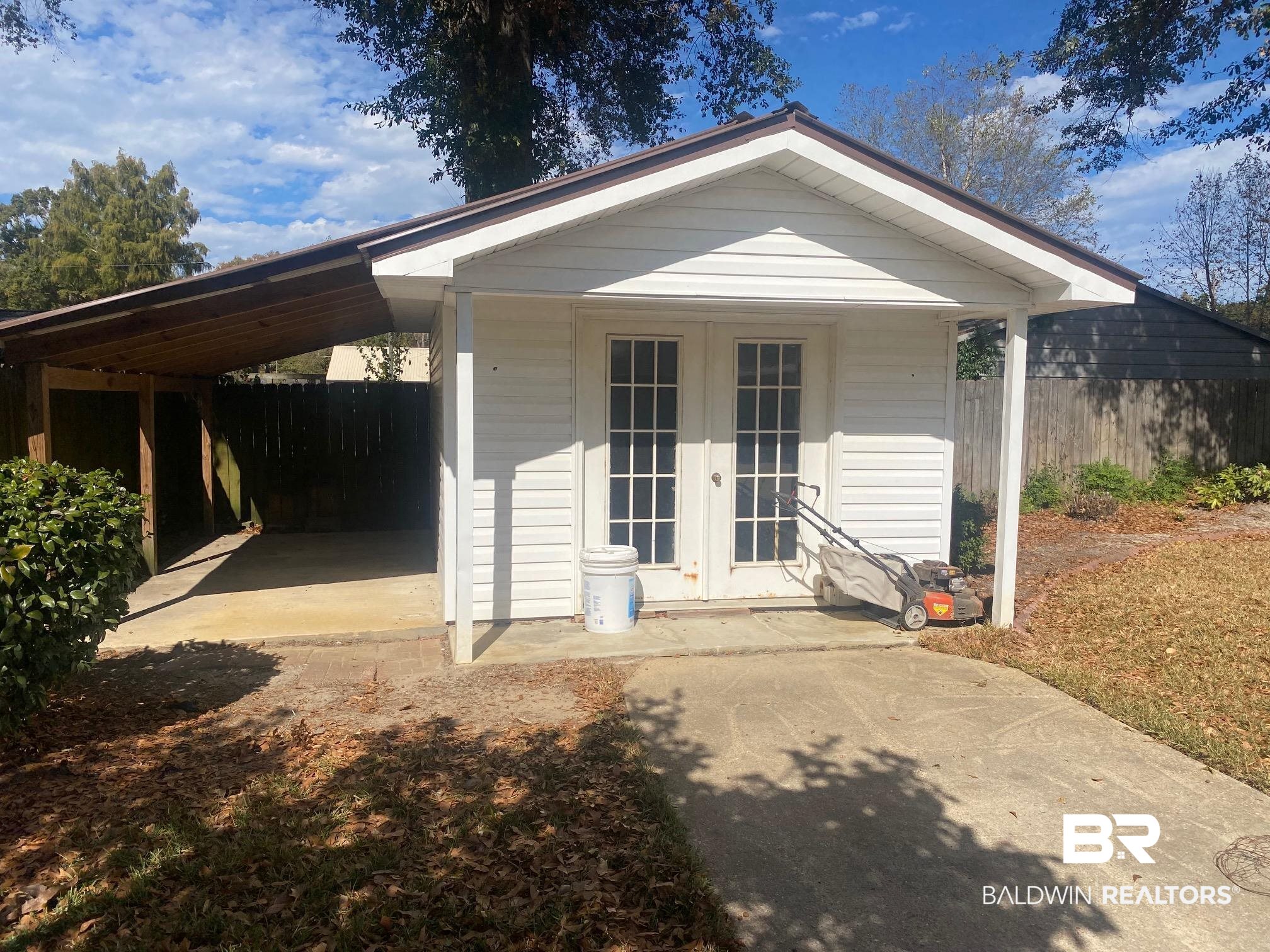 205 North Pine Street Brewton, AL 36426 - Photo 2 of 18