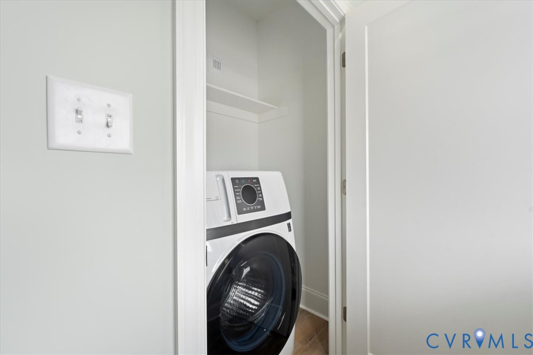 207 East Broadway, Unit B Hopewell, VA 23860 - Photo 8 of 27 a utility room with dryer and washer