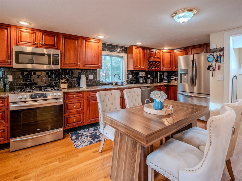 51 Lancaster Road Dedham, MA 02026 - Photo 13 of 41
