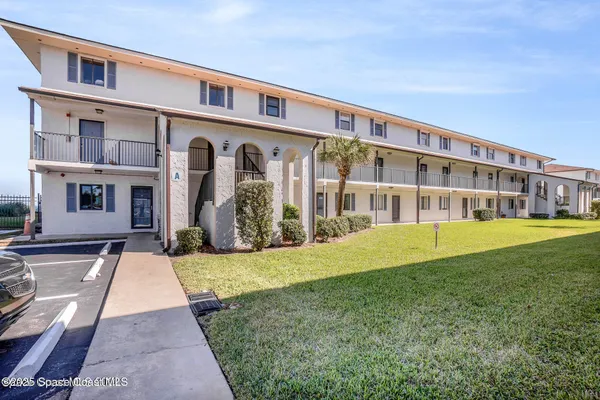$3,250 | 199 Florida A1A, Unit A205, Satellite Beach, FL 32937