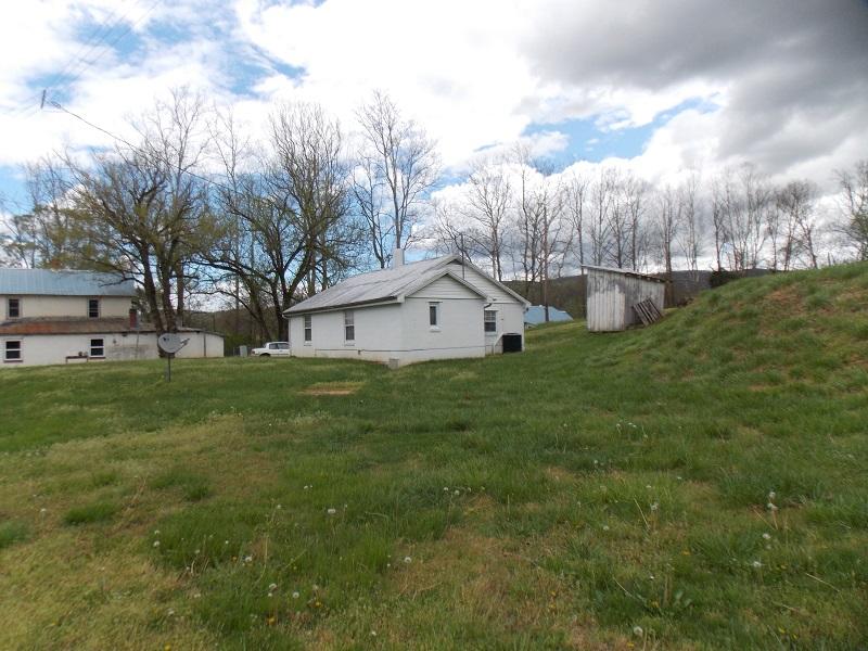 18 Mountain Valley Road Buchanan, VA 24066 - Photo 3 of 17 DSCN4701