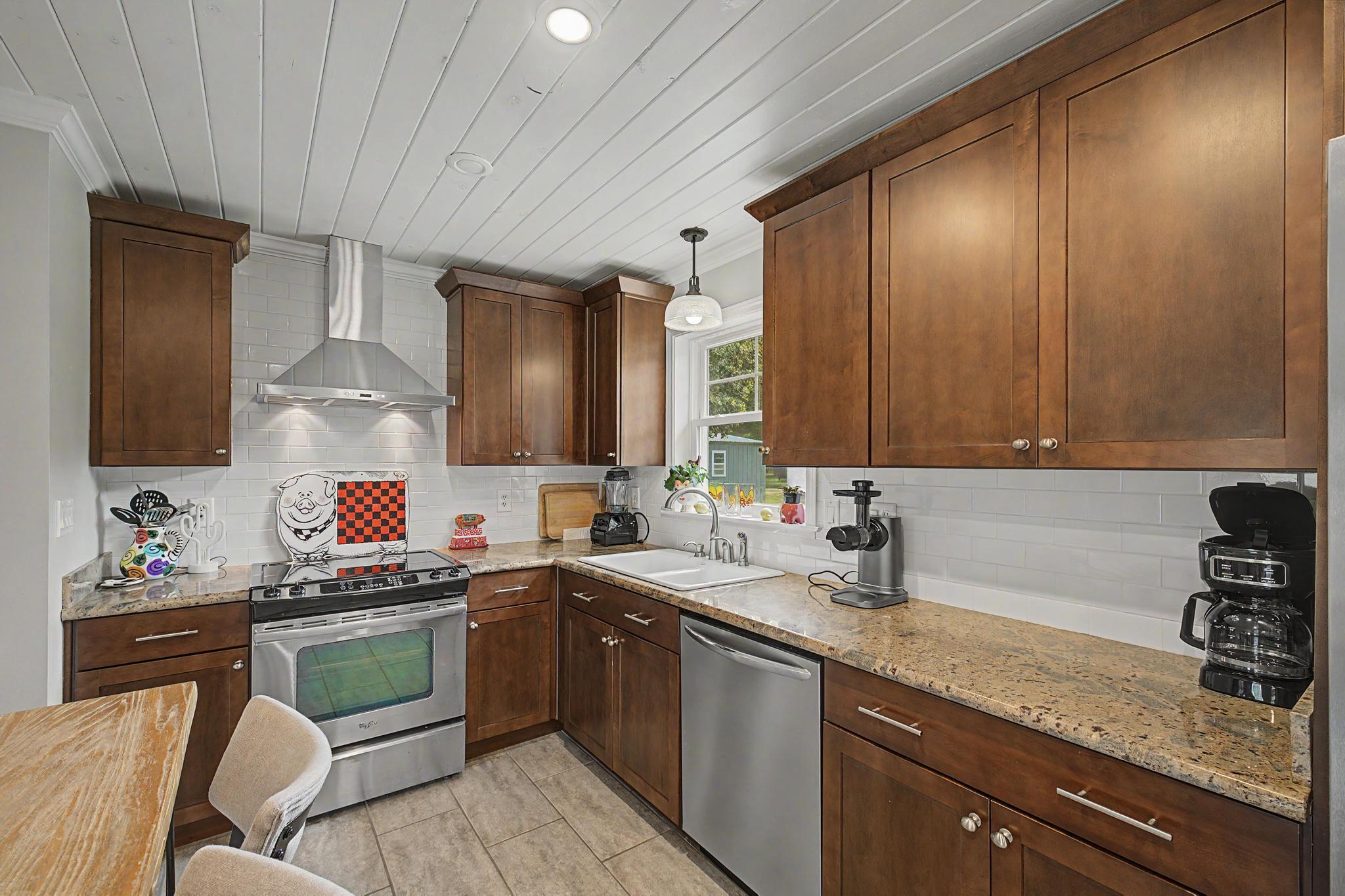 1850 Garcon Point Road Milton, FL 32583 - Photo 15 of 65