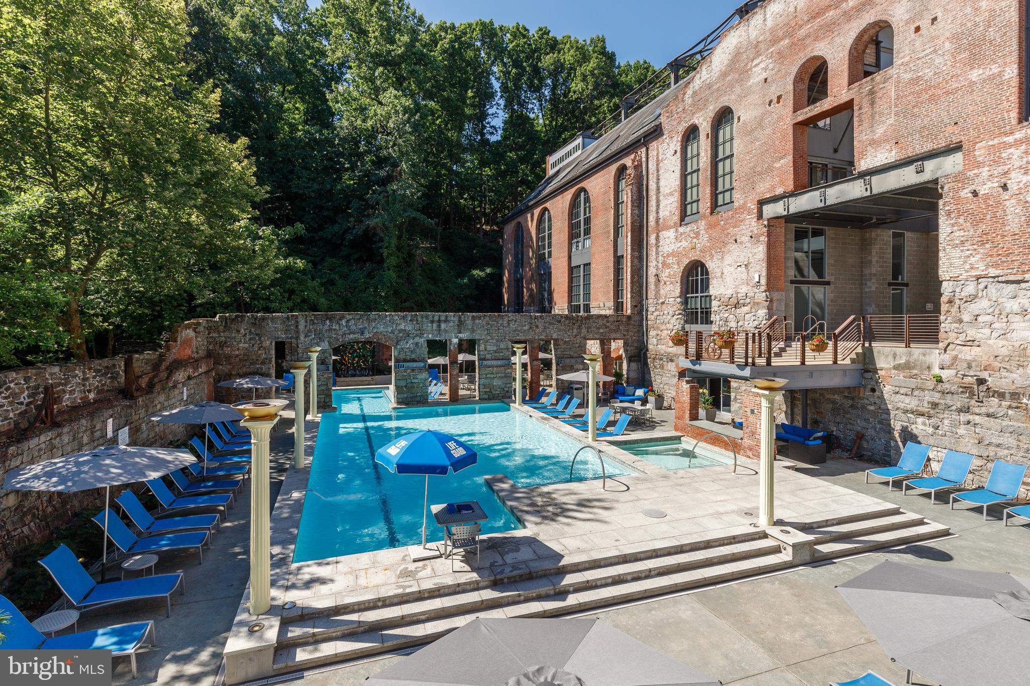 2007 Clipper Park Road, Unit 121 Baltimore, MD 21211 - Photo 10 of 34 Pool includes a spa/hot tub