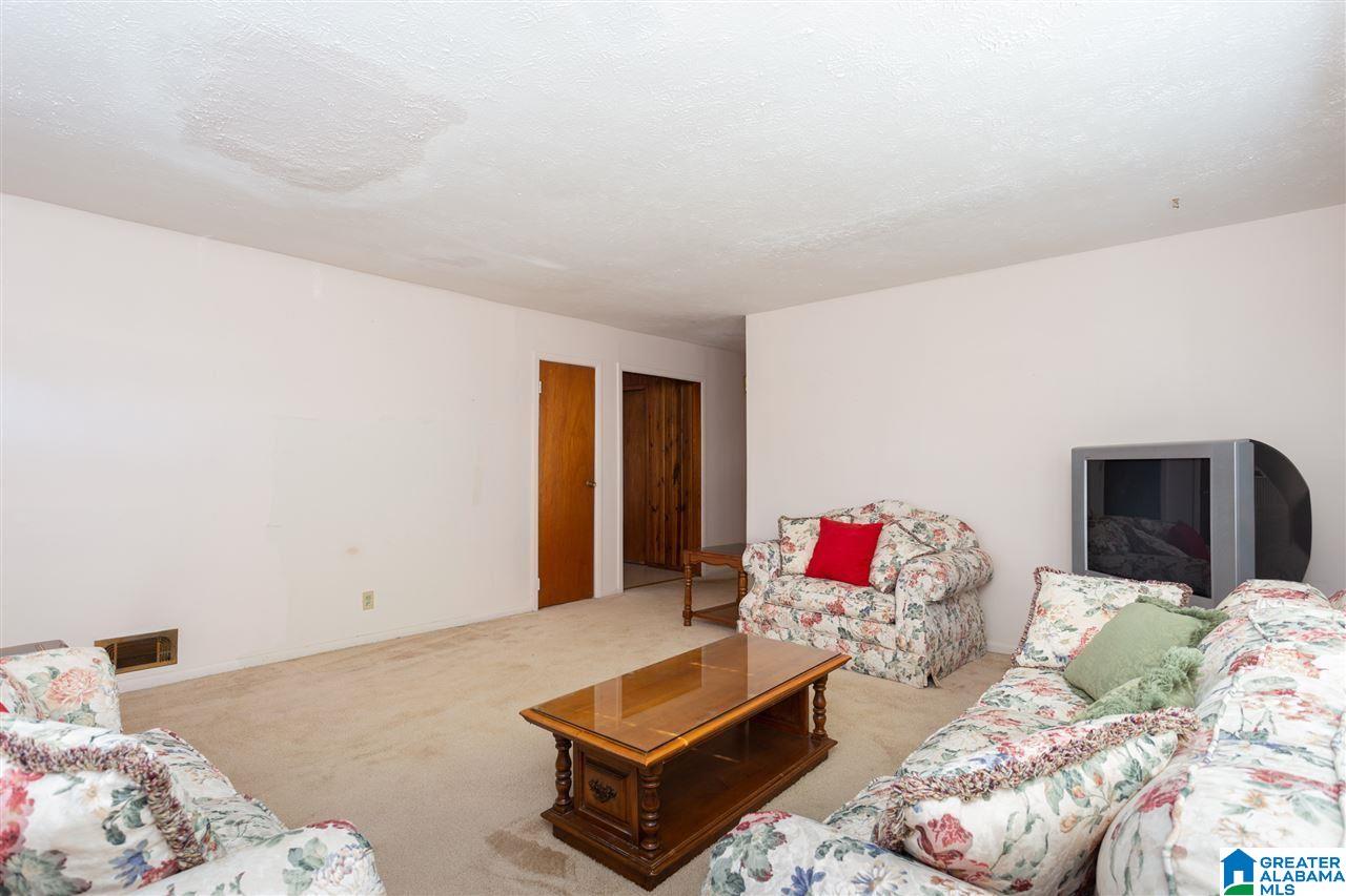 1727 Golden Springs Road Anniston, AL 36207 - Photo 11 of 36 Gallery Image 11