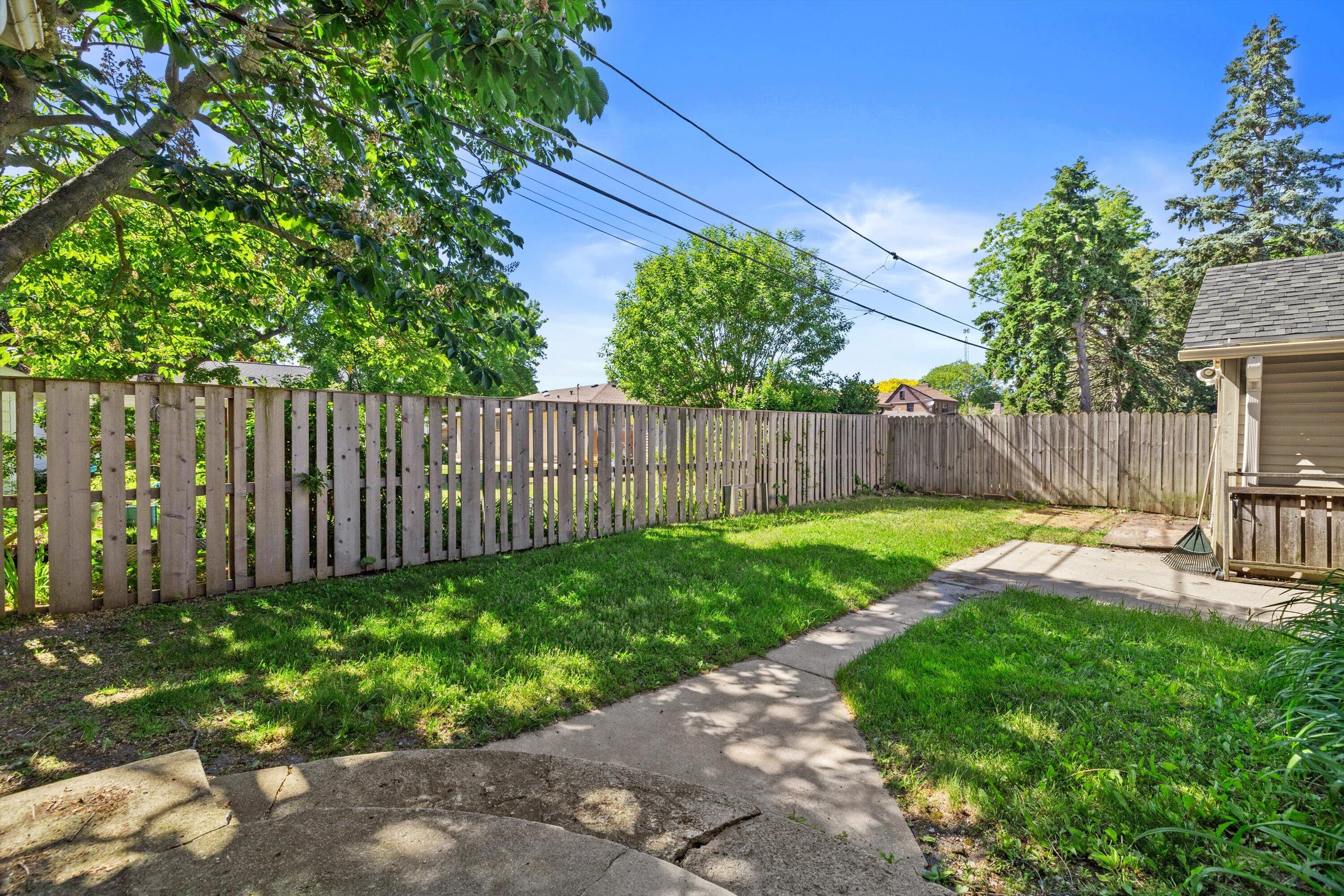 1128 Lathrop Avenue Racine, WI 53405 - Photo 16 of 26 19-IMG_6703