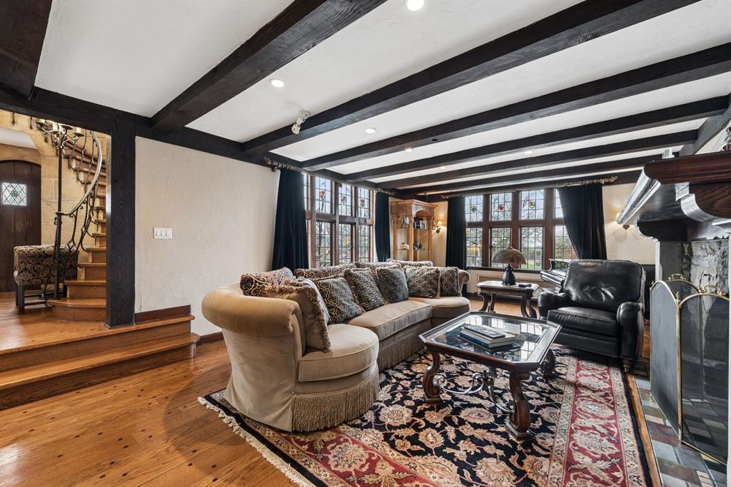 1247 Washington Road Pittsburgh, PA 15228 - Photo 5 of 41 Beamed ceilings, peg wood floors, Personalized and conserved windows