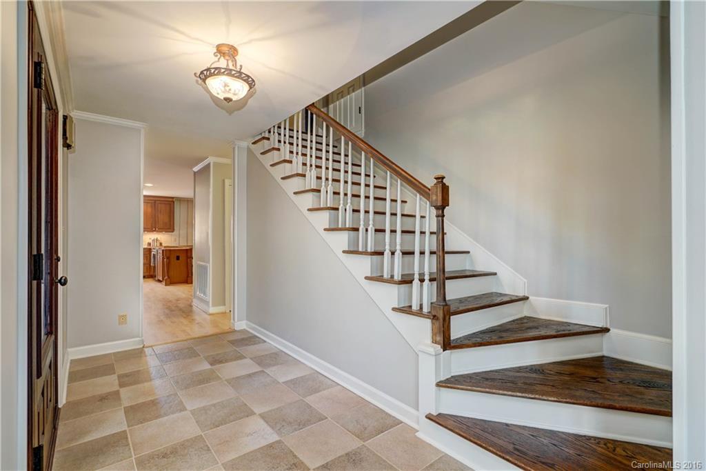 232 Grey Road Davidson, NC 28036 - Photo 3 of 24 Gallery Image 3