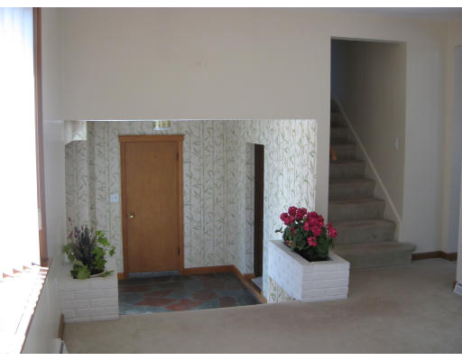 56 Devon Road Norwood, MA 02062 - Photo 8 of 17 Gallery Image 8