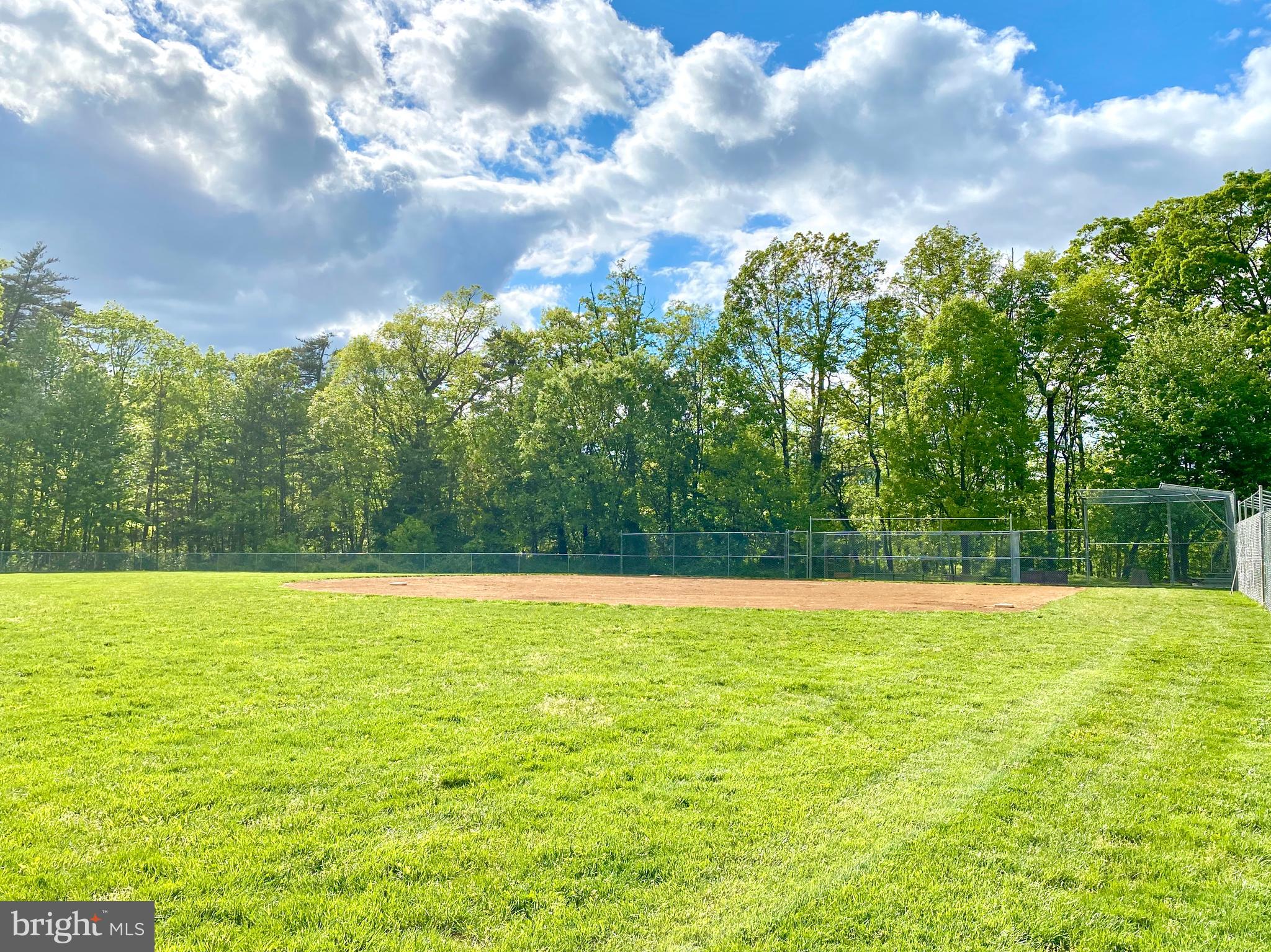 1542 Deer Point Way Reston, VA 20194 - Photo 59 of 68 Nearby Community Recreation Area