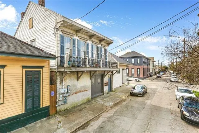 $1,300,000 | 3400 Dauphine Street, New Orleans, LA 70117