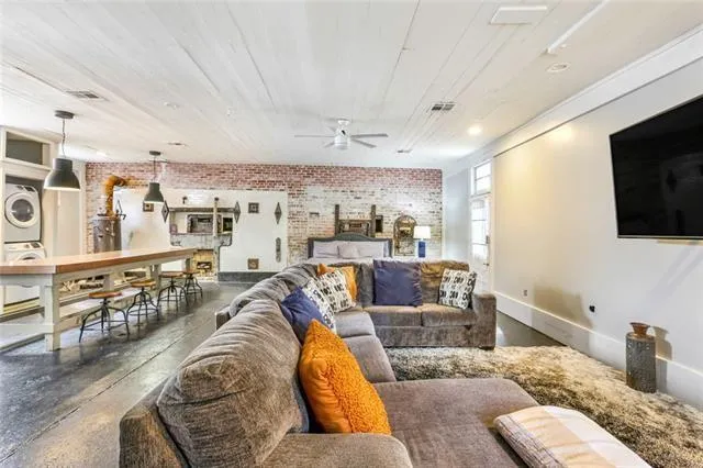 $1,300,000 | 3400 Dauphine Street, New Orleans, LA 70117