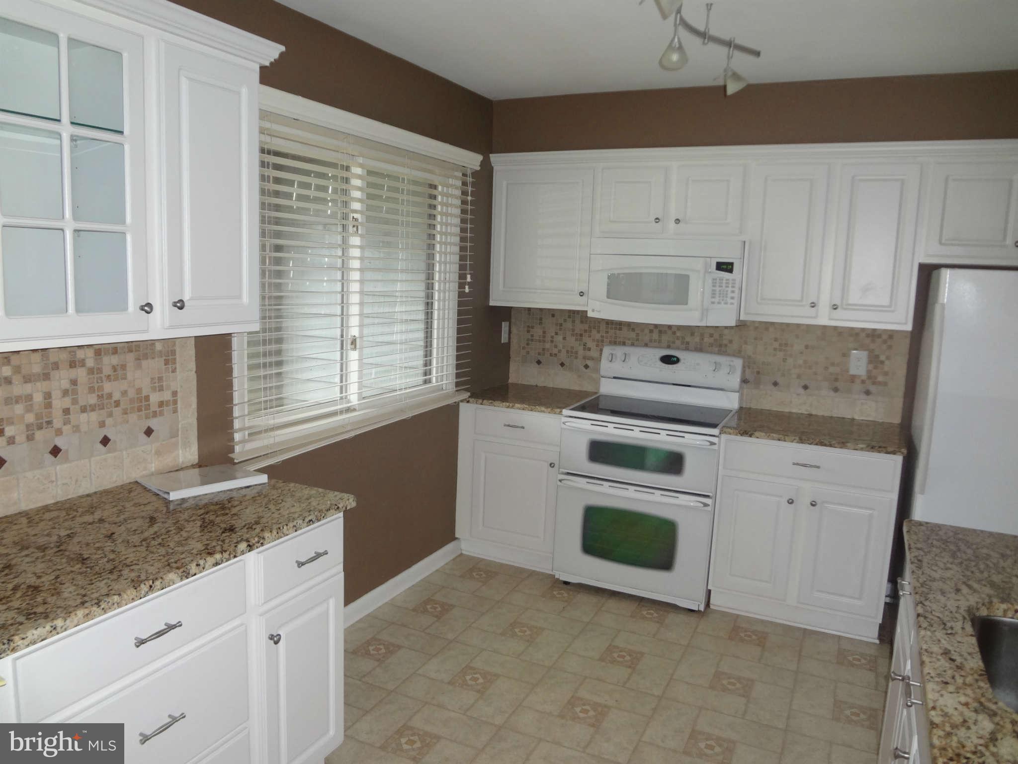 1065 Cedar Ridge Court Annapolis, MD 21403 - Photo 5 of 11 Kitchen