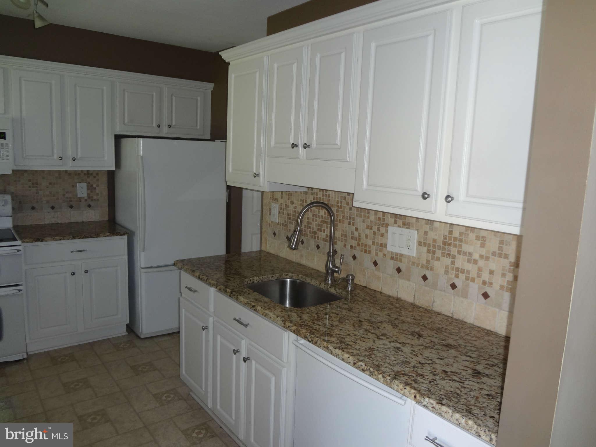 1065 Cedar Ridge Court Annapolis, MD 21403 - Photo 6 of 11 Kitchen