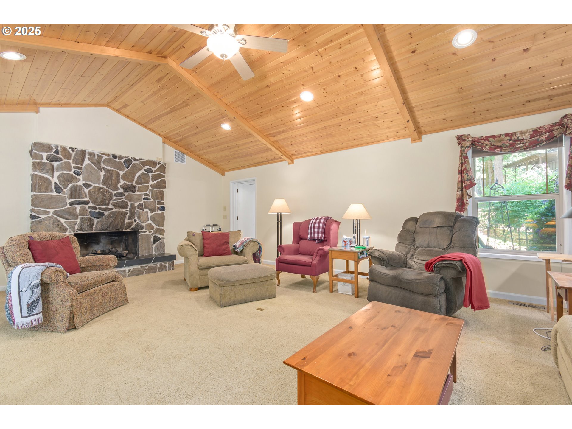 41886 Deerhorn Road Springfield, OR 97478 - Photo 19 of 48 Gallery Image 19
