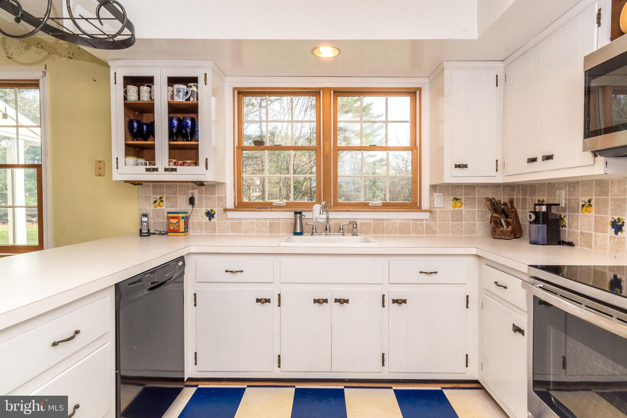 5885 North Deer Run Road Doylestown, PA 18902 - Photo 13 of 27 Kitchen
