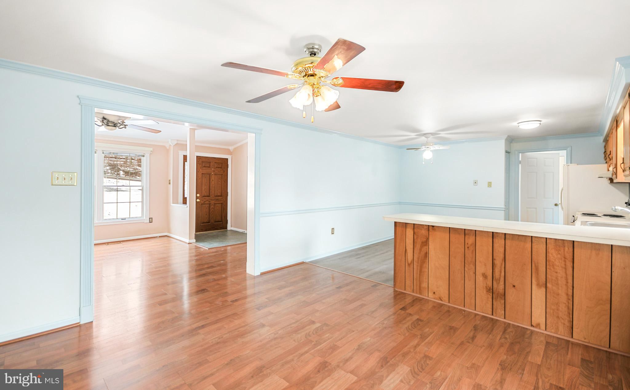 9946 Kelly Road Frederick, MD 21701 - Photo 4 of 23 Eat-in kitchen