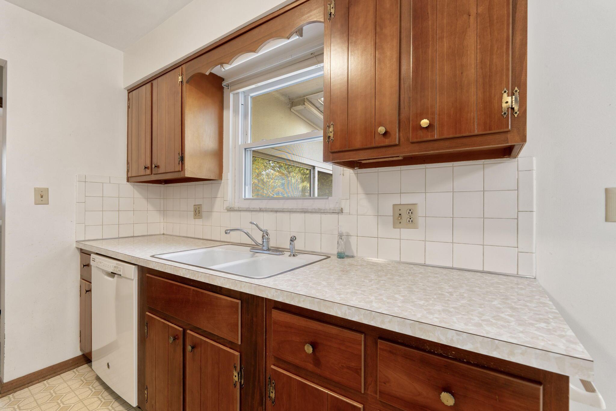 1060 Woodmere Road Columbus, OH 43220 - Photo 42 of 94 1060 Woodmere (Interior)-18