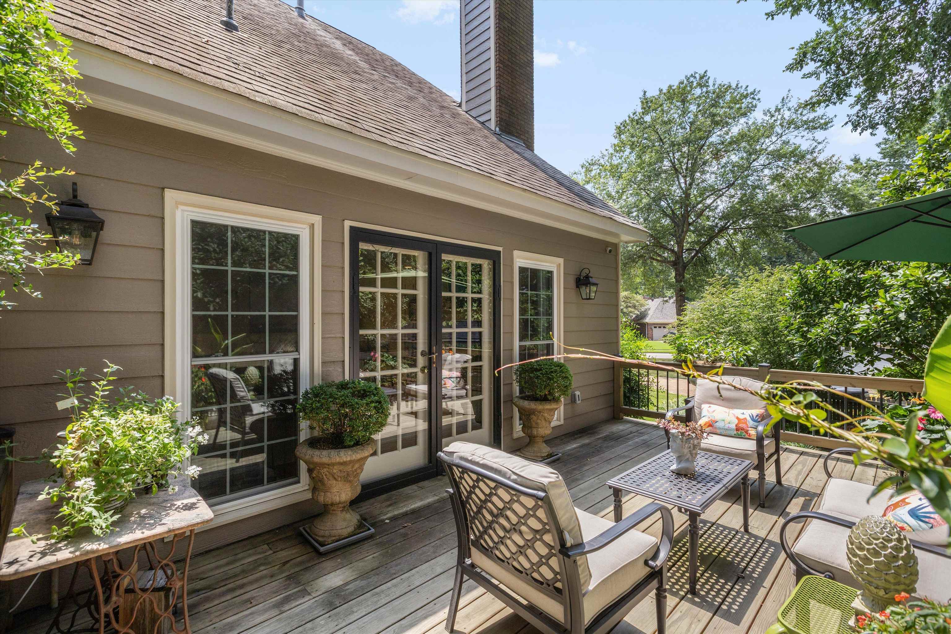 560 Silverman Drive Collierville, TN 38017 - Photo 25 of 31 a view of house with outdoor seating space