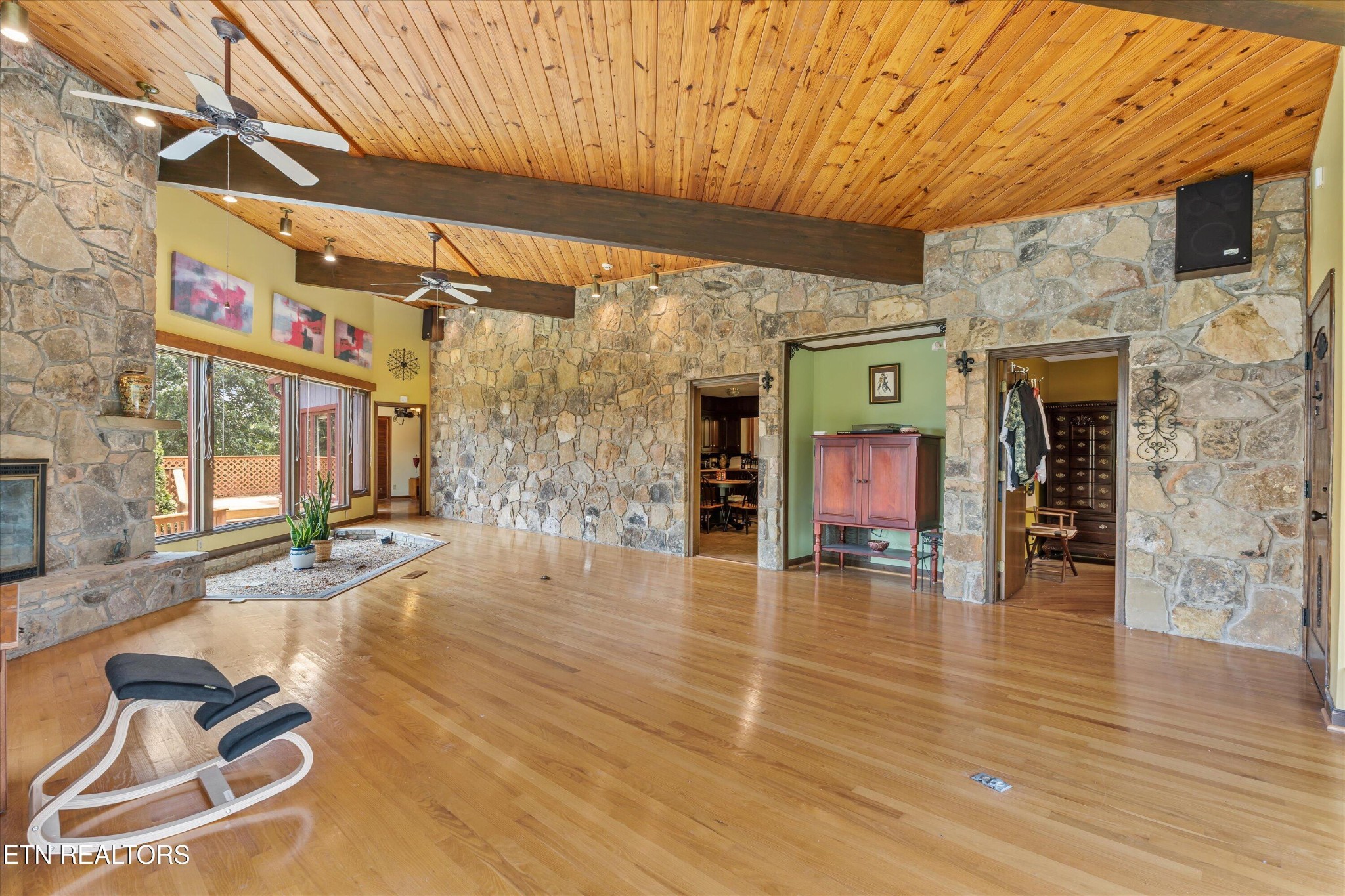411 Orchard Knob Road Clinton, TN 37716 - Photo 19 of 40 Gallery Image 19