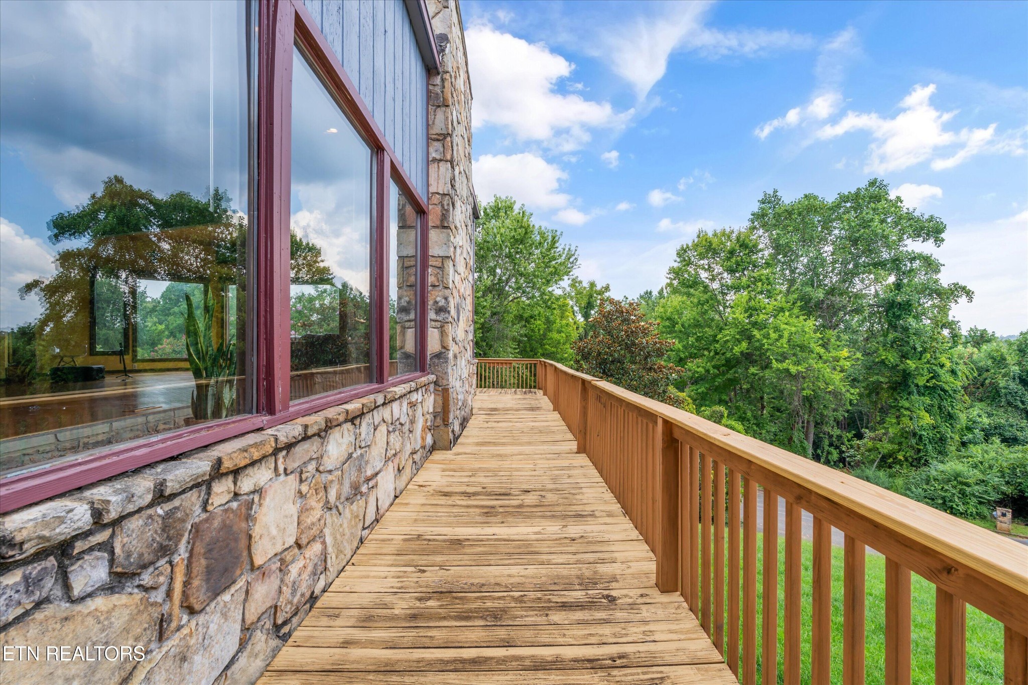 411 Orchard Knob Road Clinton, TN 37716 - Photo 7 of 40 Gallery Image 7