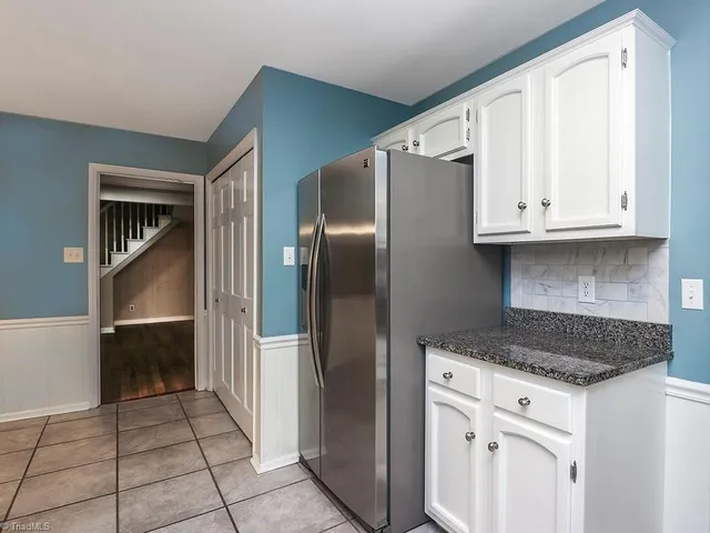 $2,400 | 6 Covent Garden Court, Greensboro, NC 27455