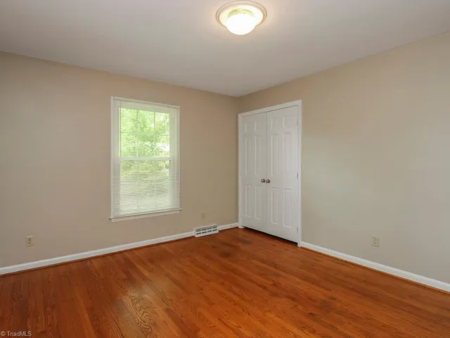 $2,400 | 6 Covent Garden Court, Greensboro, NC 27455