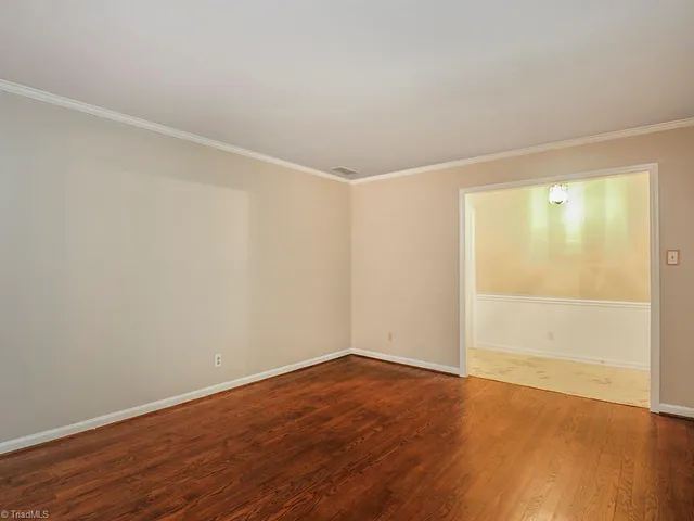 $2,400 | 6 Covent Garden Court, Greensboro, NC 27455